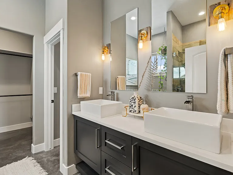 5240 Lake Creek Rd — Photo 11