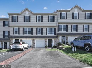114 Lukens Mill Dr, Coatesville, PA 19320