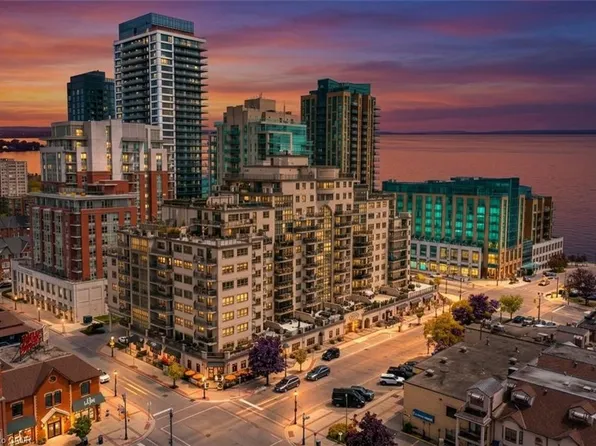 399 Elizabeth St #702, Burlington, ON L7R 0A4