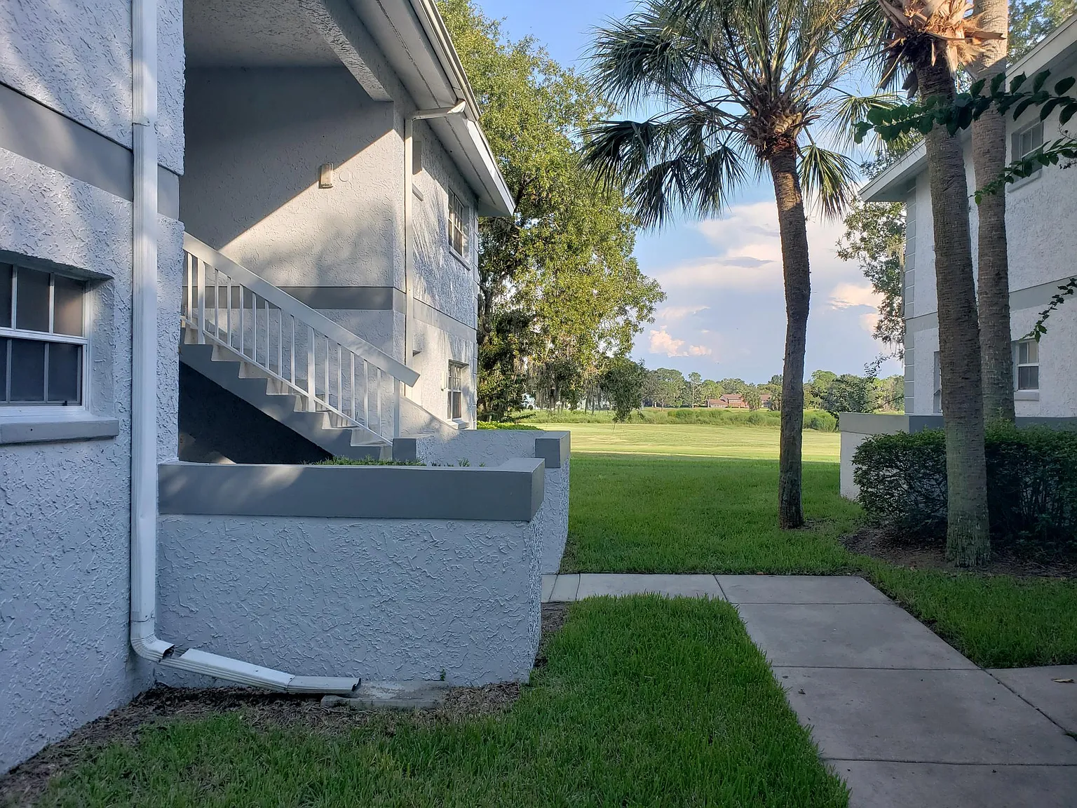 2 bed, 837 sqft, $1,300 — Photo 4
