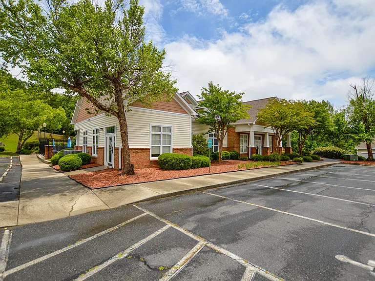9823 Hyde Glen Ct — Photo 33