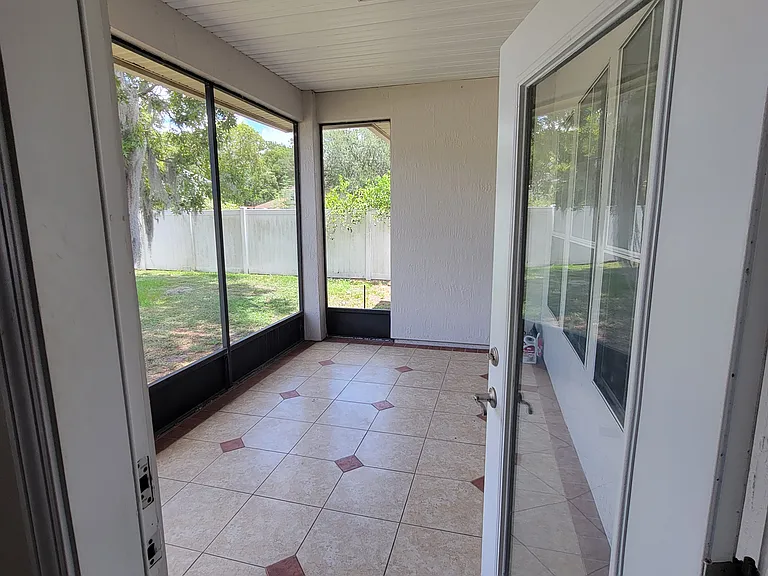 6319 Endelstow Ln — Photo 29