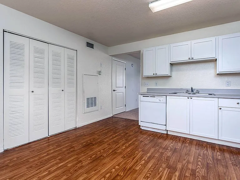 Landon Trace Townhomes — Photo 22