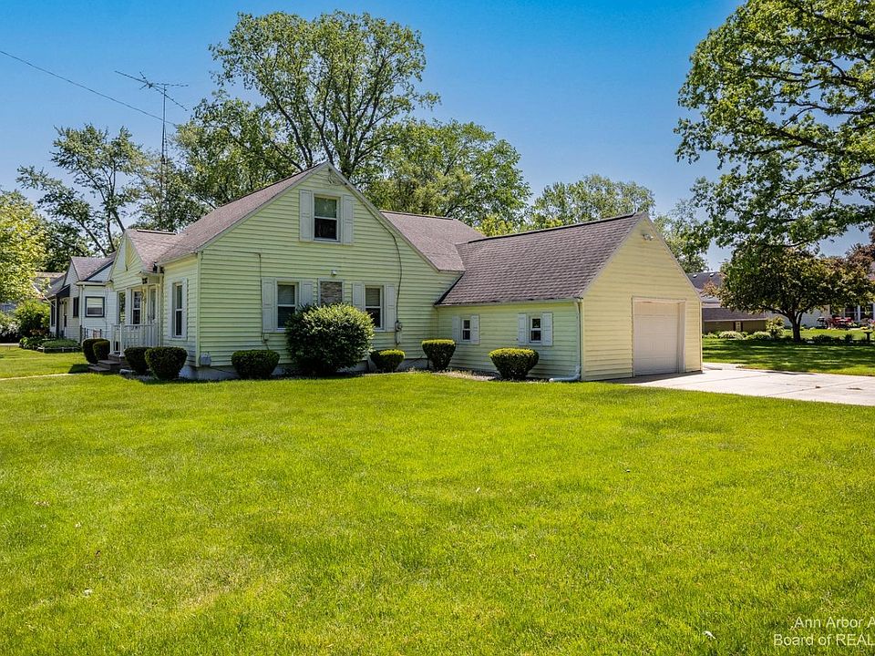 2317 Chesning Ave, Jackson, MI 49202 Zillow