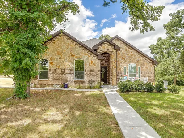 301 Lakeside Dr, Azle, TX 76020