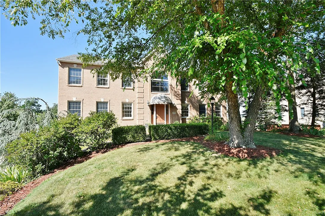 433 Independence Blvd photo 1