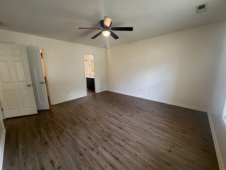 3290 Valencia Dr — Photo 19