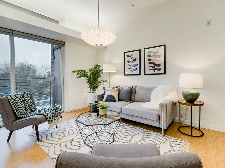1455 N Killingsworth St #417 — Photo 9