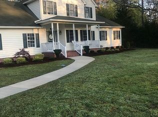 205 Manchester Ct, Smithfield, VA 23430