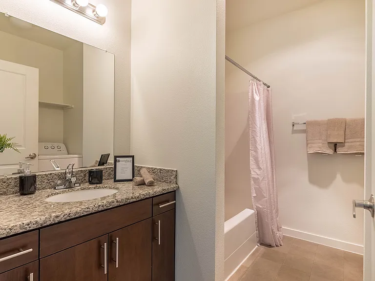 Riverplace Apartment Homes — Photo 5