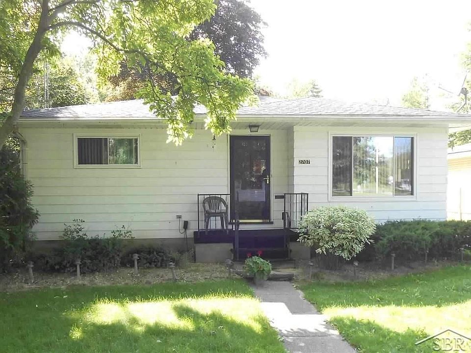 1st image of 2707 Lowell Ave