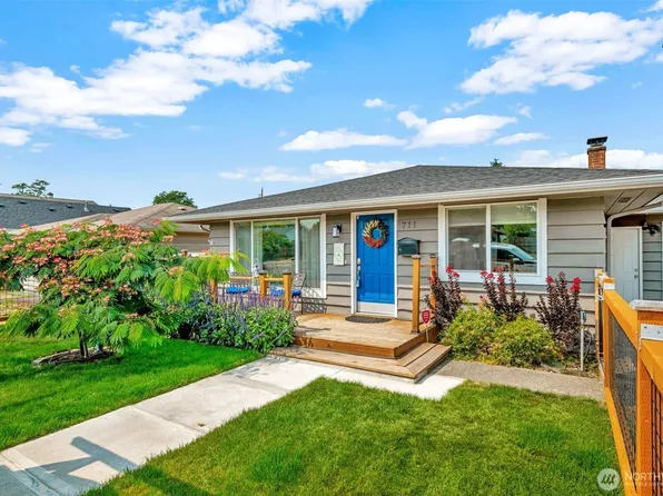 711 6th St E, Auburn, WA 98002