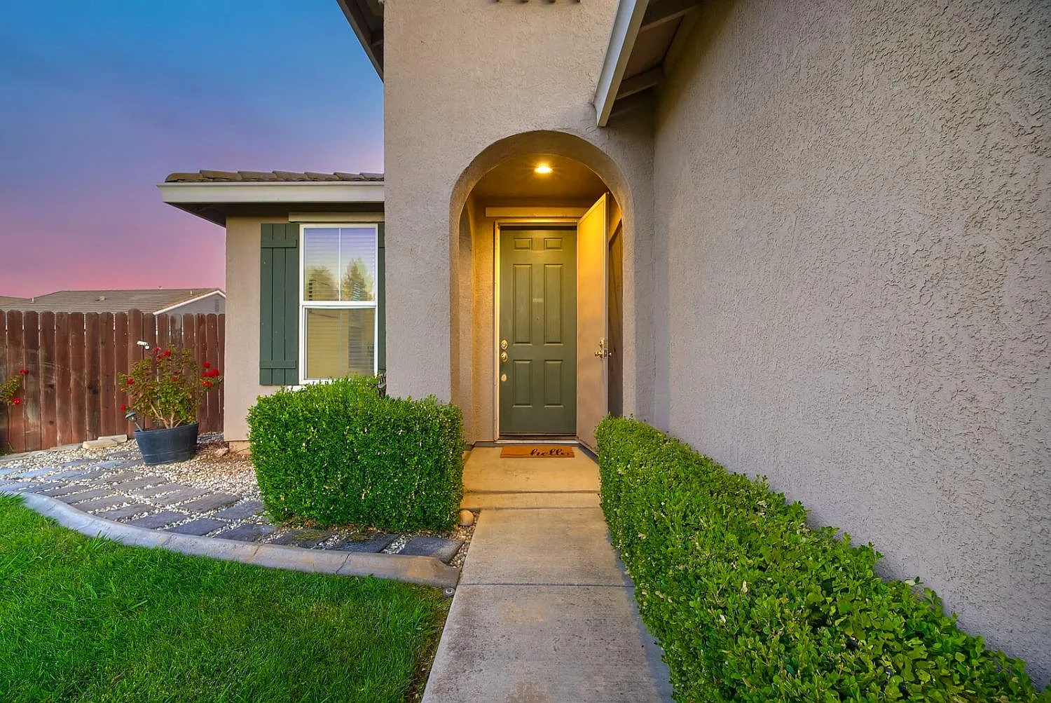422 Union Pacific Ct photo 1