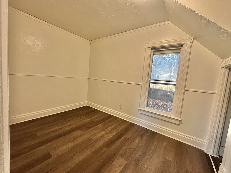 3 bed, 1.0 bath, 1478 sqft, $1,499 — Photo 4