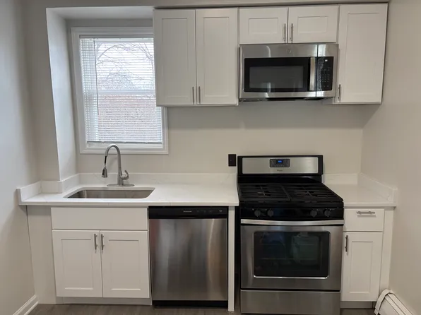 305 W Clay Ave Floor 2, Roselle Park, NJ 07204