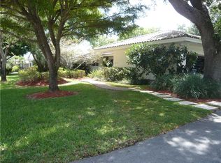 10220 SW 71st Ave, Pinecrest, FL 33156