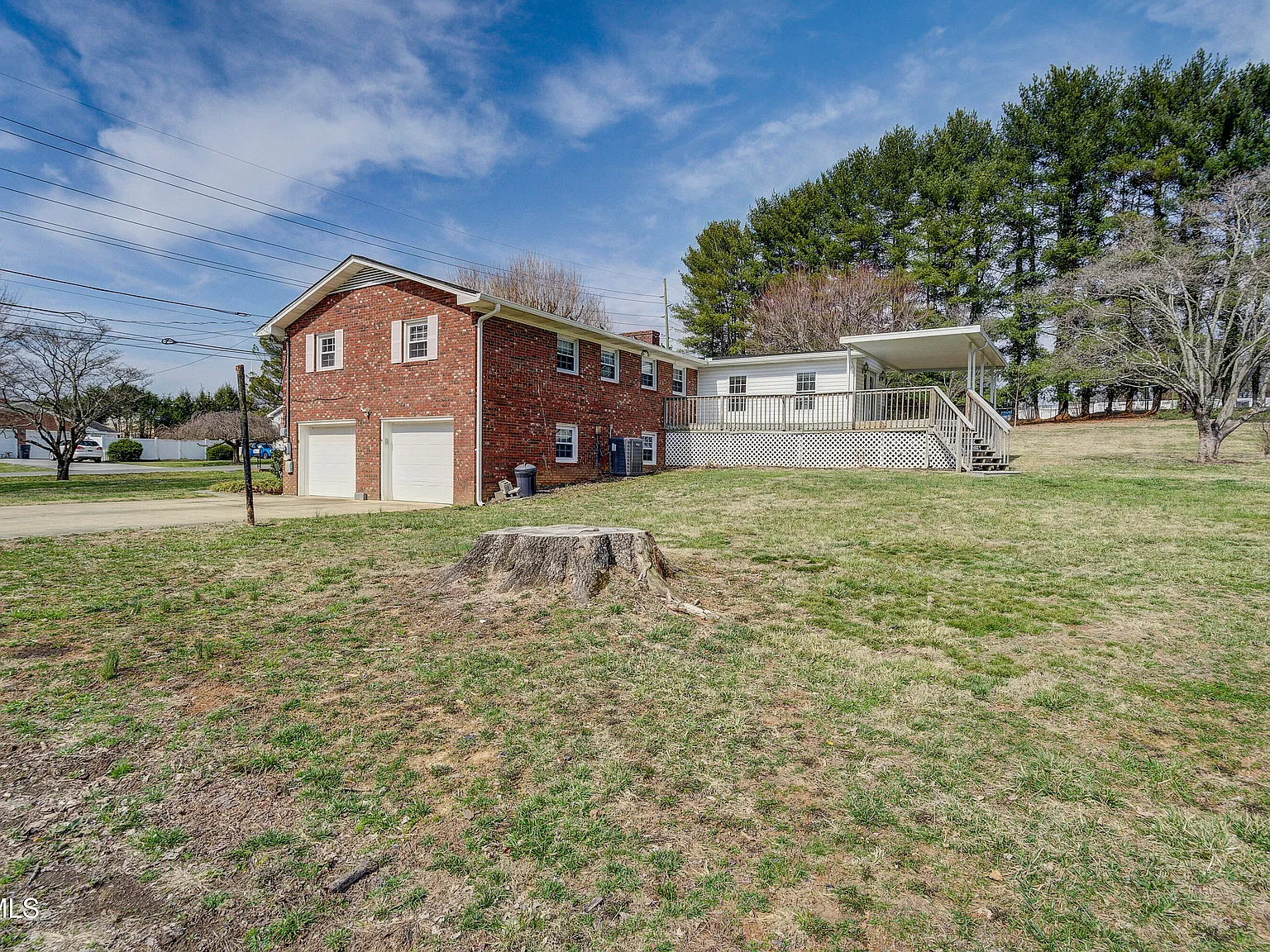 3 bed, 2114 sqft, $2,500 — Photo 3