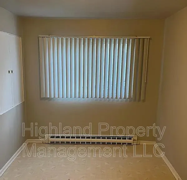 410 SE McKenzie St #1 — Photo 7