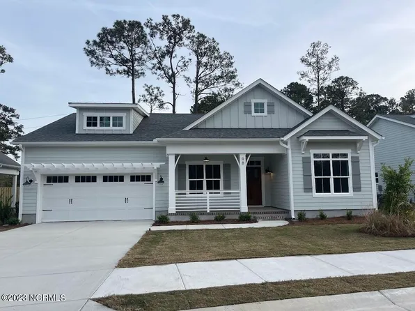 98 Streambed Way, Hampstead, NC 28443