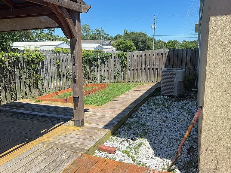 2407 Astrid Ln — Photo 21