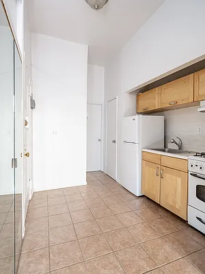 Rented by City Connections Realty | media 11