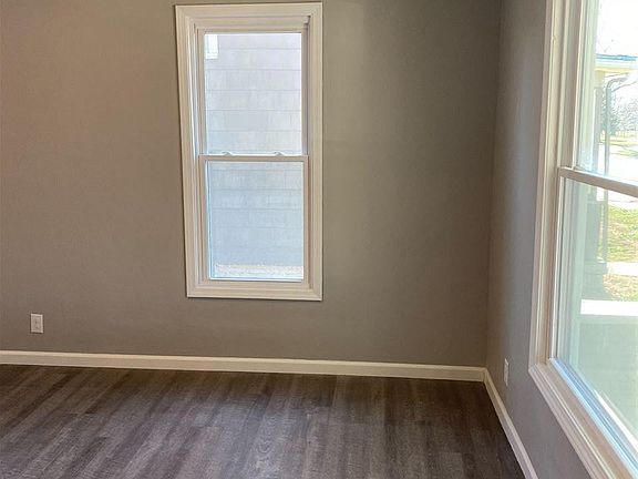 4th image of 3803 Florence Blvd