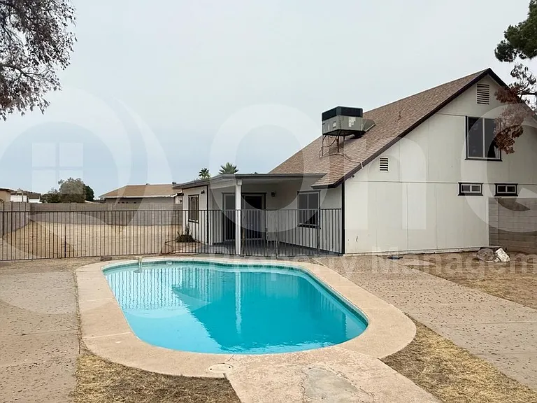 9459 N 64th Dr — Photo 18