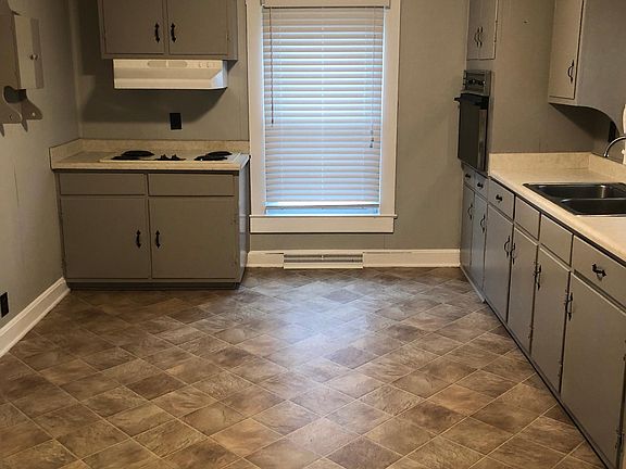 4th image of 61 Park Cres