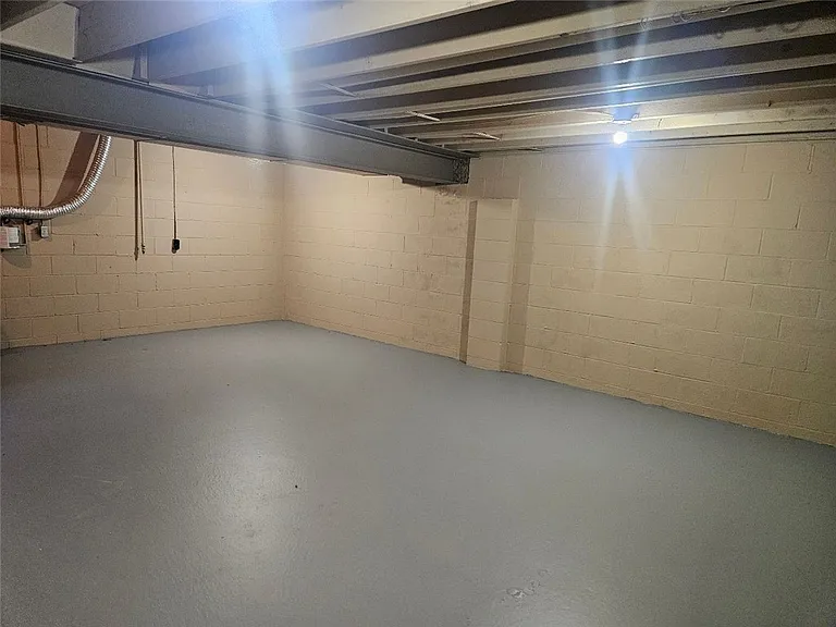 909 Chapel Rd #8 — Photo 10