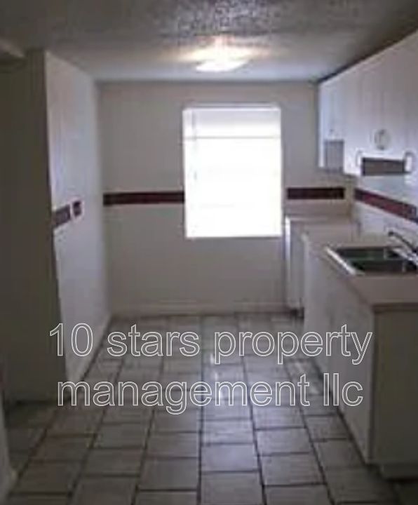 2nd image of 2575 14th Ave S