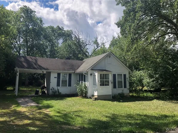 1552 Cox Rd, Grand Island, NY 14072