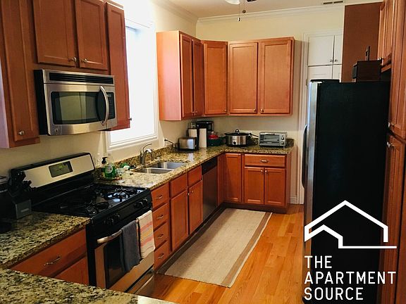 2nd image of 4419 N Albany Ave APT 2