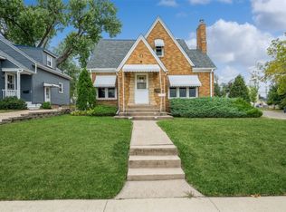 159 17th St SW, Cedar Rapids, IA 52404