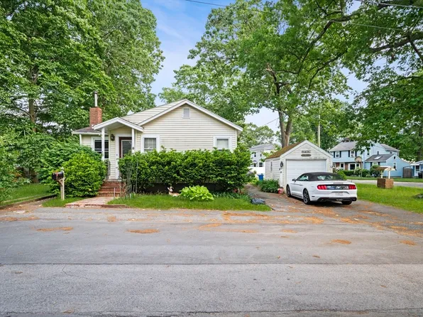 35 Miller Ave, Framingham, MA 01702