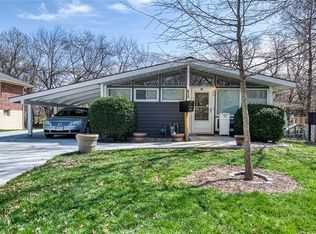 613 SW Merritt St, Lees Summit, MO 64081