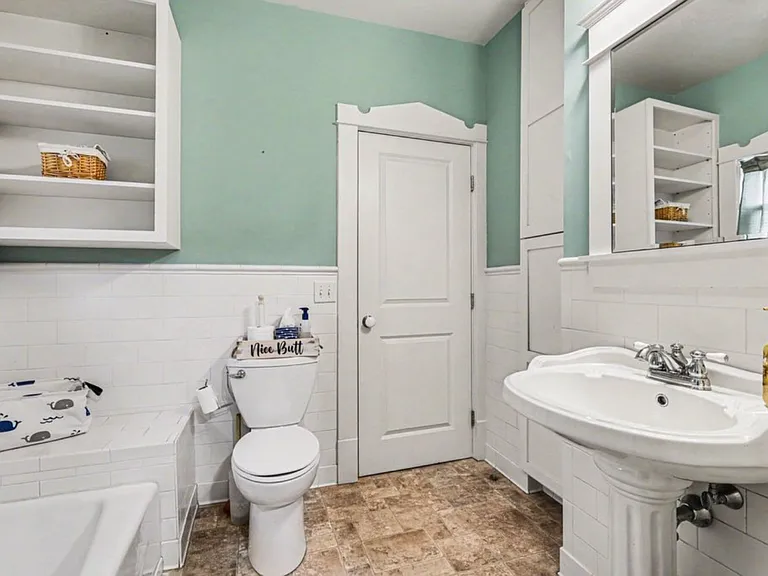 2520 Roys Ave SW — Photo 8