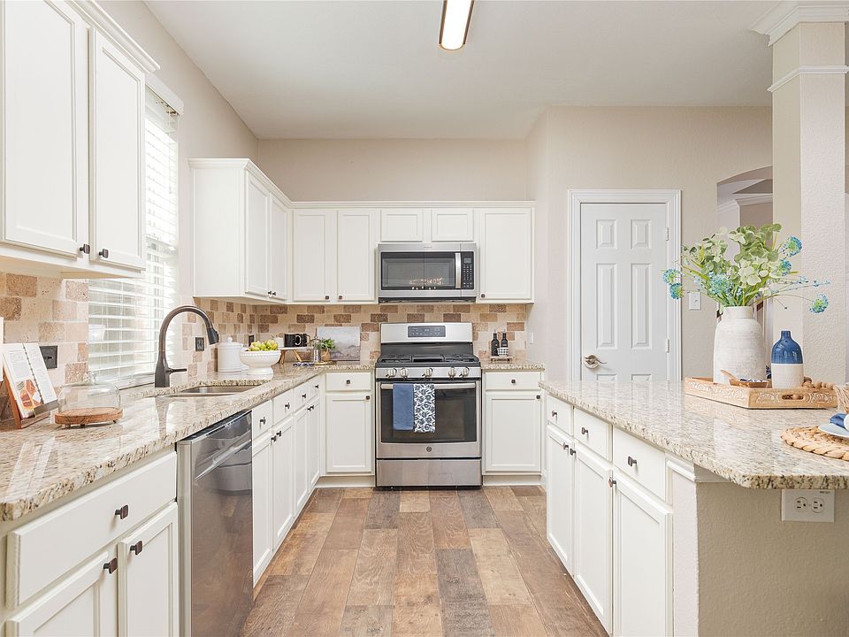 1st image of 6945 Willow Crest Dr