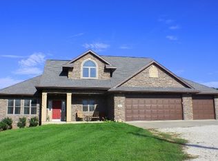 2452 S Lakeview Dr, Greenfield, IA 50849