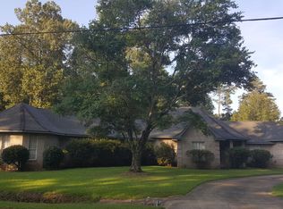16 Northdale Dr, Columbus, MS 39705