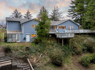 425 SE Edgecliff Dr, Waldport, OR 97394