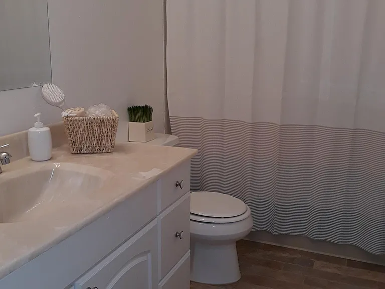 1530 Valle Vista Ave — Photo 11