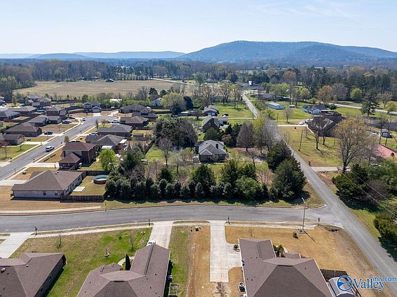 4th image of 40 Brockway Rd