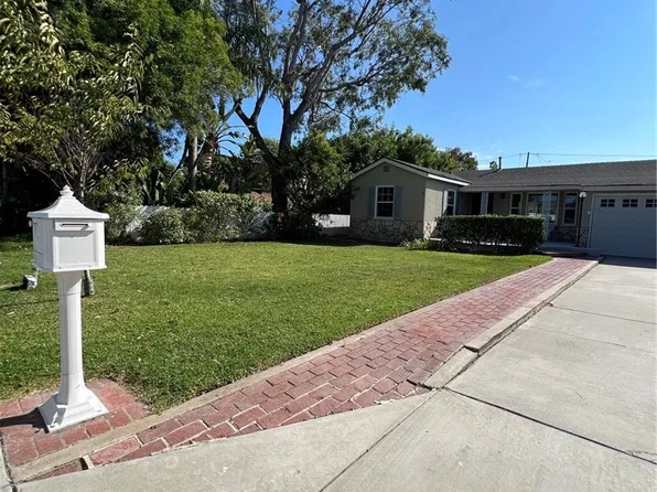 277 Esther St, Costa Mesa, CA 92627