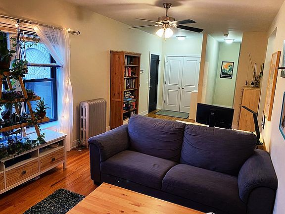 2nd image of 4841 N Wolcott Ave APT 3B