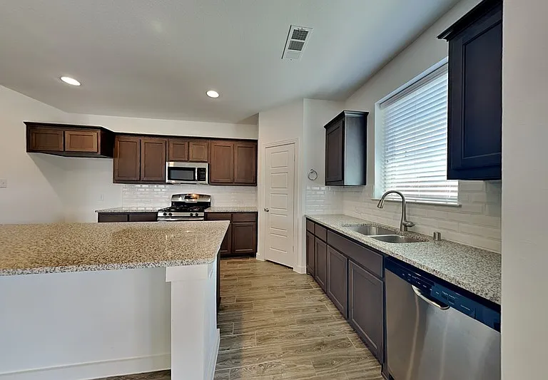 4117 Beasley Dr — Photo 5