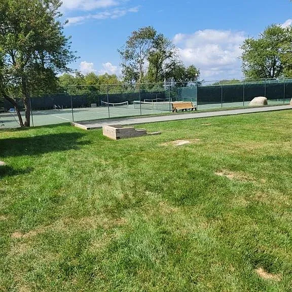 137 Rosebriar Ave — Photo 48