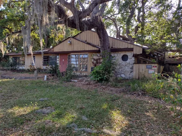 8903 S Indian River Dr, Fort Pierce, FL 34982