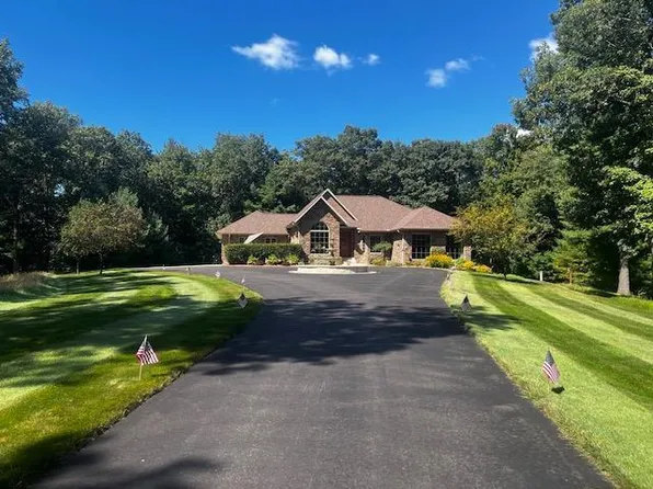 S2051 Park Lane Circle, Reedsburg, WI 53959