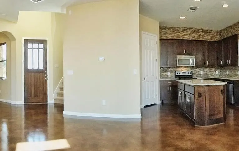 8601 Furness Dr #B — Photo 4