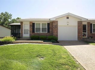 882 Woodridge Dr, Arnold, MO